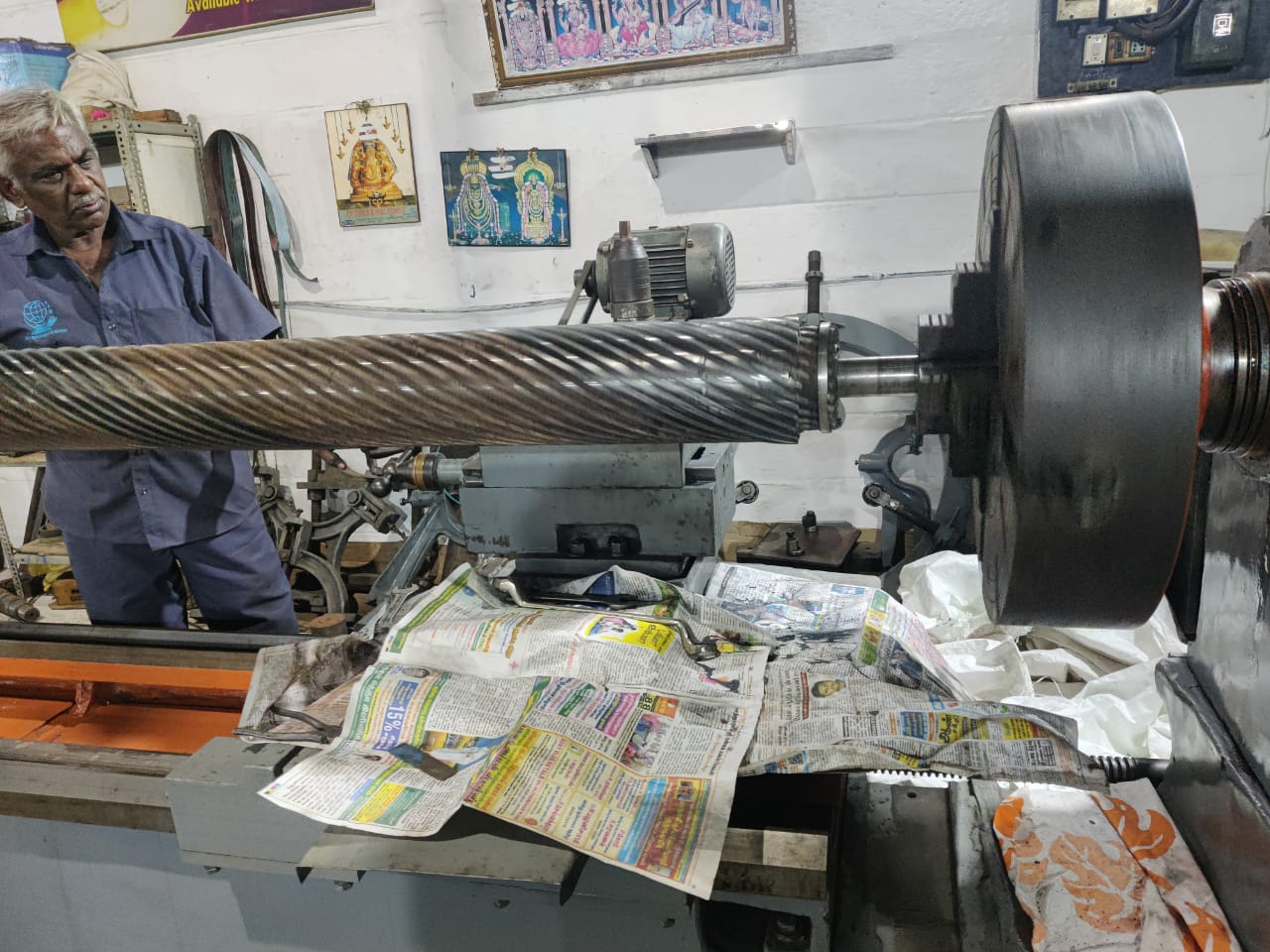 Screw roll - lathe work